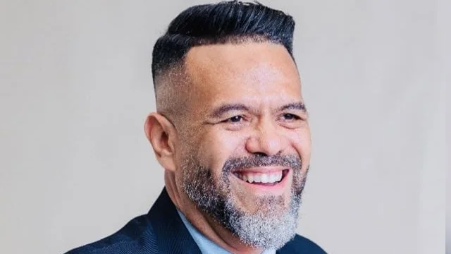 Capa de Robson Damasceno